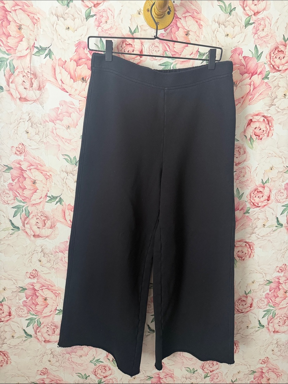 PerfectWhiteTee Amber French Terry Black Wide Leg Sweatpants size M - Picture 2 of 5